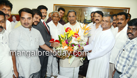 Christian deligation meets siddaramaiah